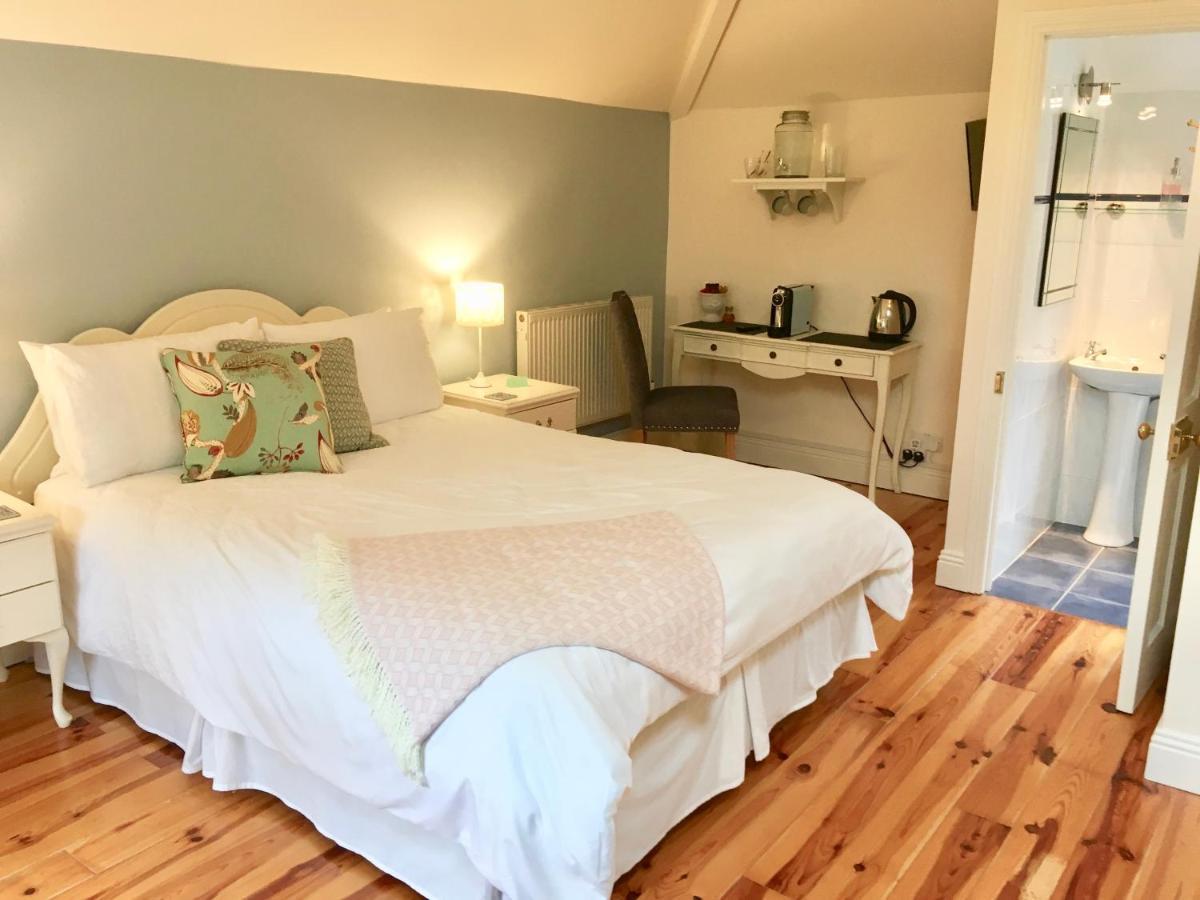 Riverside House Нюпорт Екстериор снимка