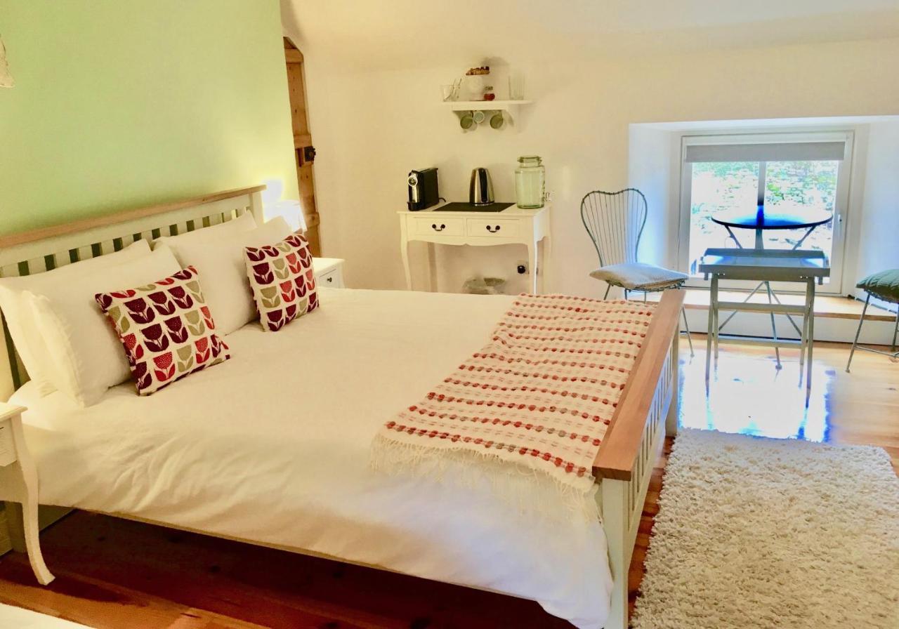 Riverside House Нюпорт Екстериор снимка